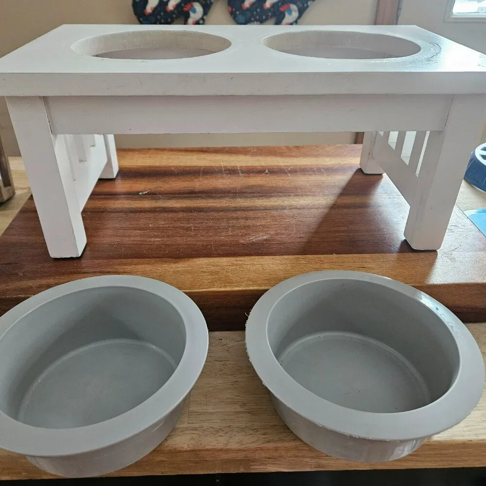 elevated wooden pet bowls